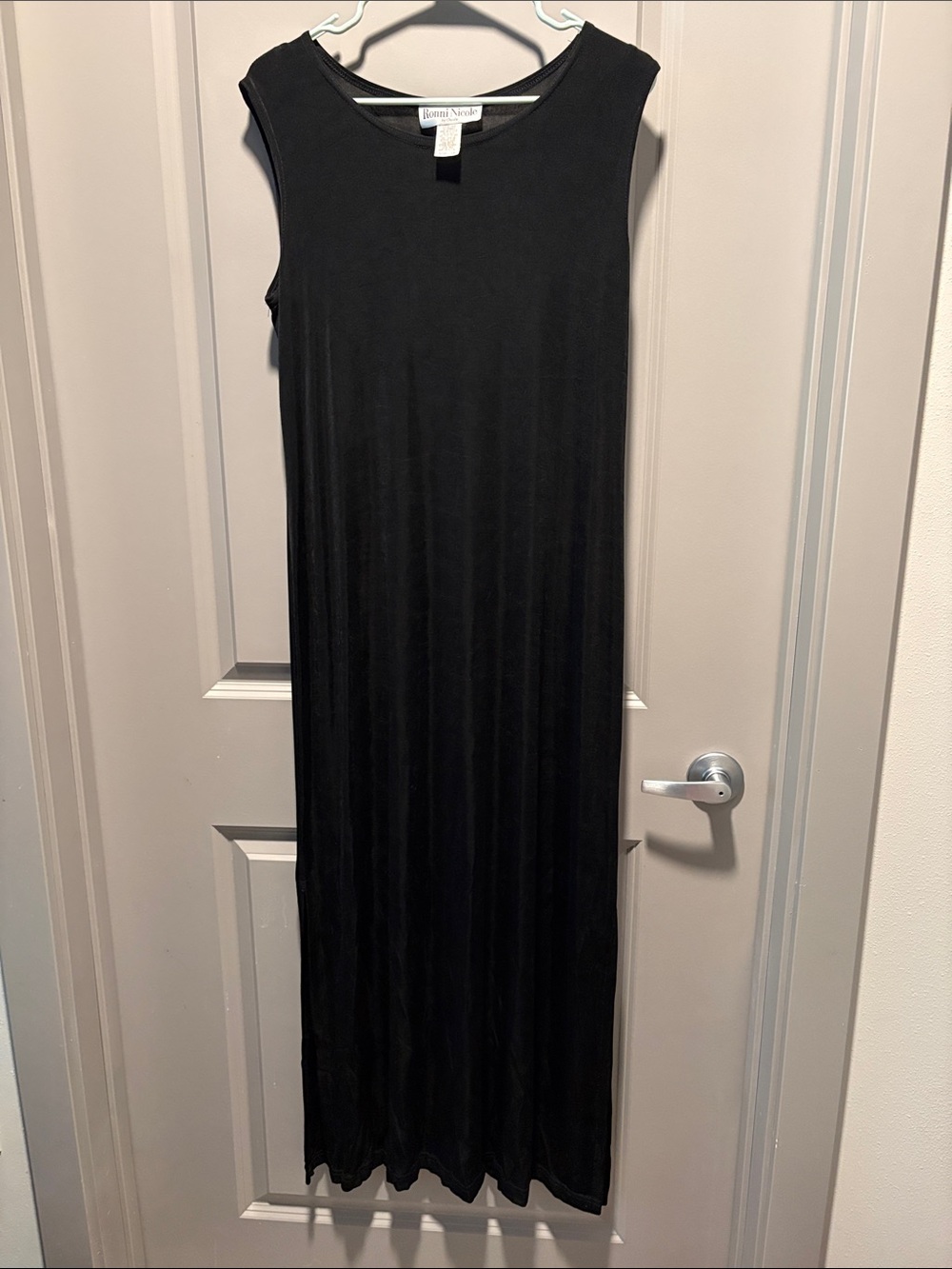 Ronni Nicole Black Sleeveless Maxi Dress Side Slit Travel Knit Made in USA Size